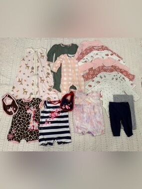 Baby girl clothes bundle - size 3-6 months